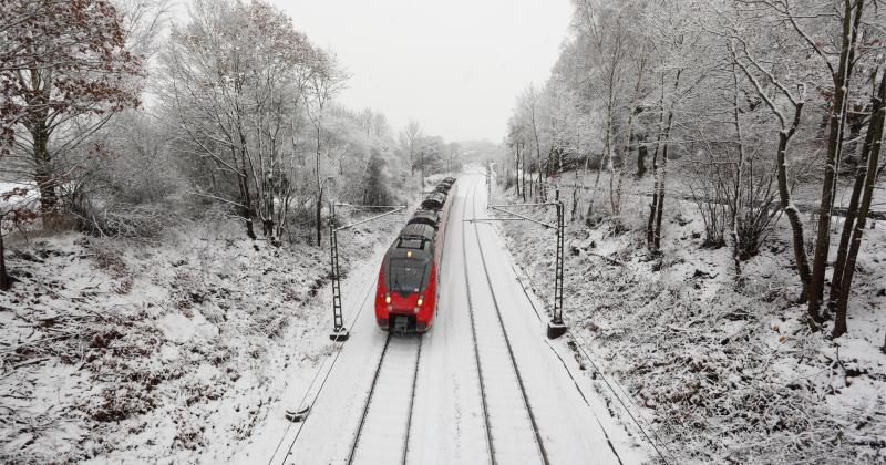 Zug im Schnee 1